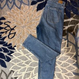 American Eagle Mom Jean